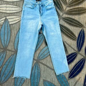 Cropped whitewashed jeans